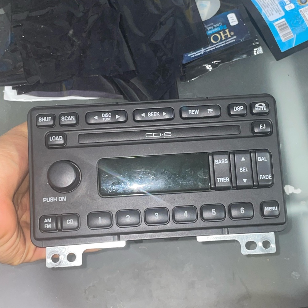 Radio 99-04 mustang 6cd radio